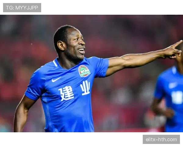 穆西亚拉融入更衣室状态回升，为球队注入新活力